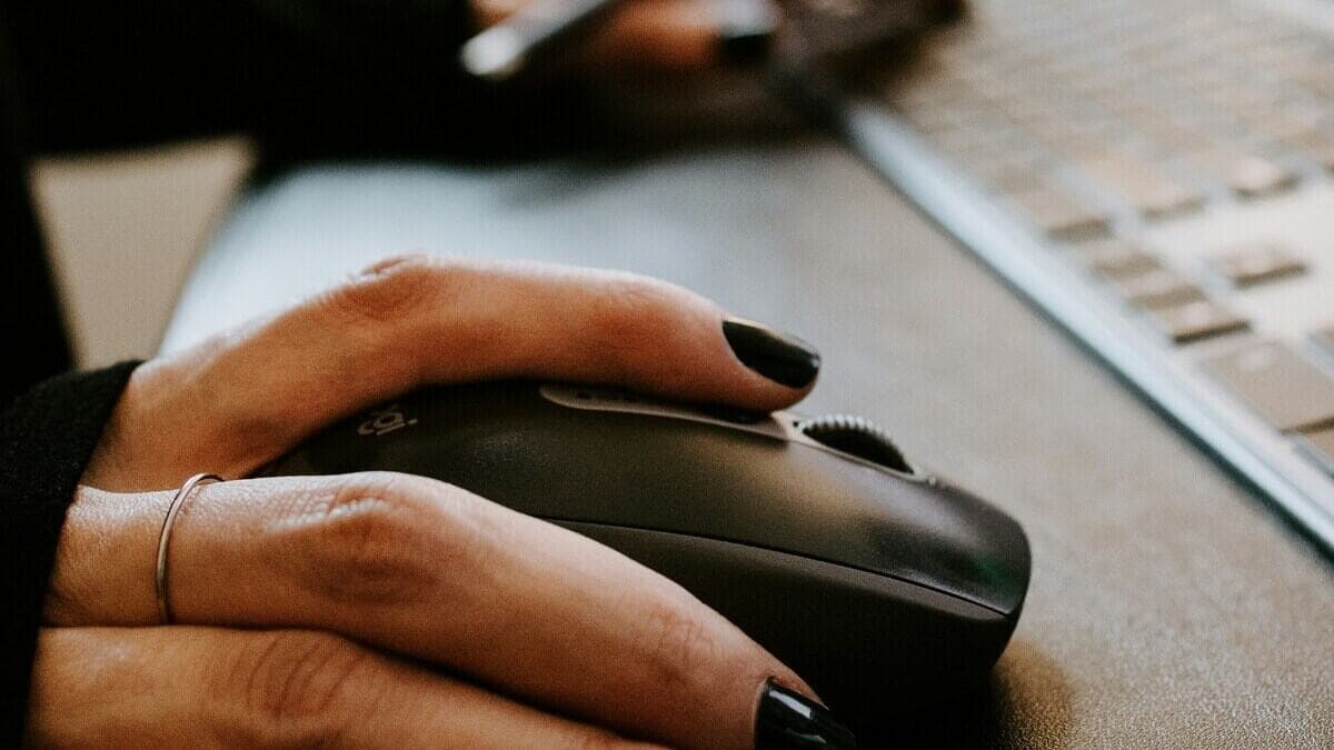 Dicas de Especialistas: Como Livros Podem Ensinar Você a Converter Online